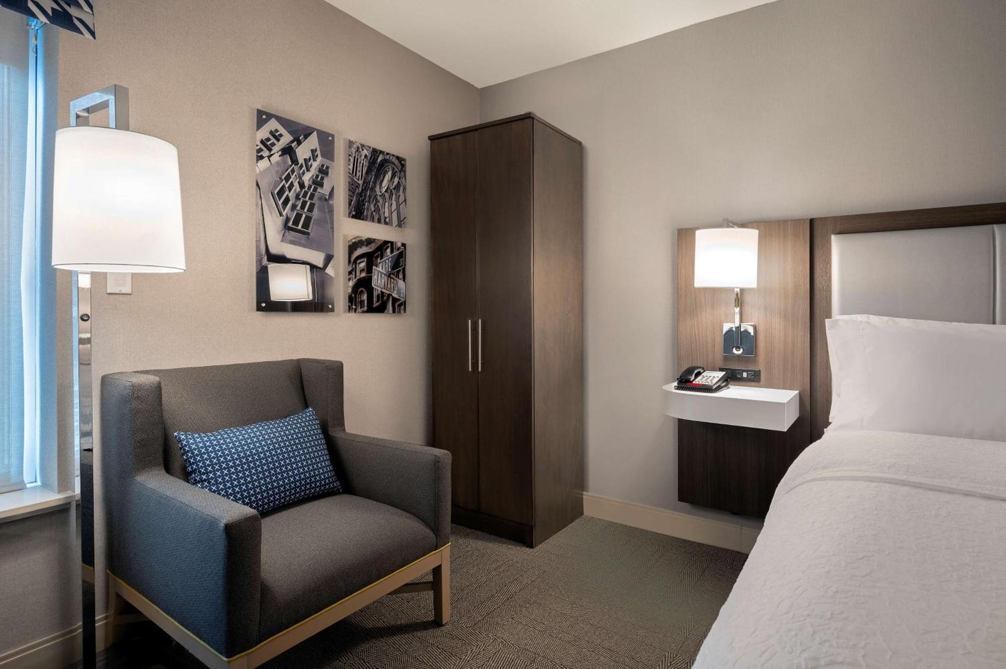 Hampton Inn By Hilton Boston/קיימברידג' מראה חיצוני תמונה