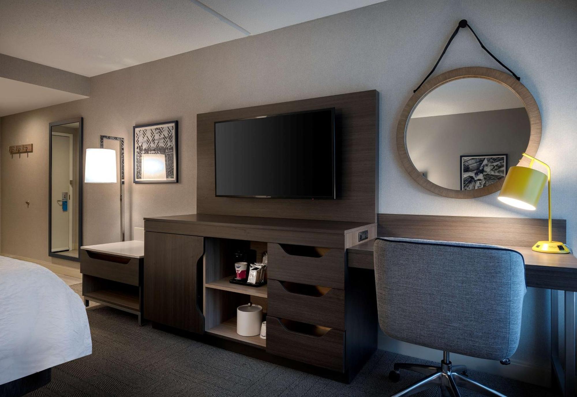 Hampton Inn By Hilton Boston/קיימברידג' מראה חיצוני תמונה