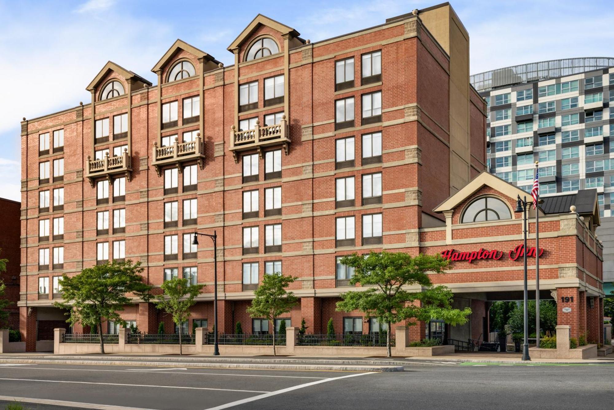 Hampton Inn By Hilton Boston/קיימברידג' מראה חיצוני תמונה