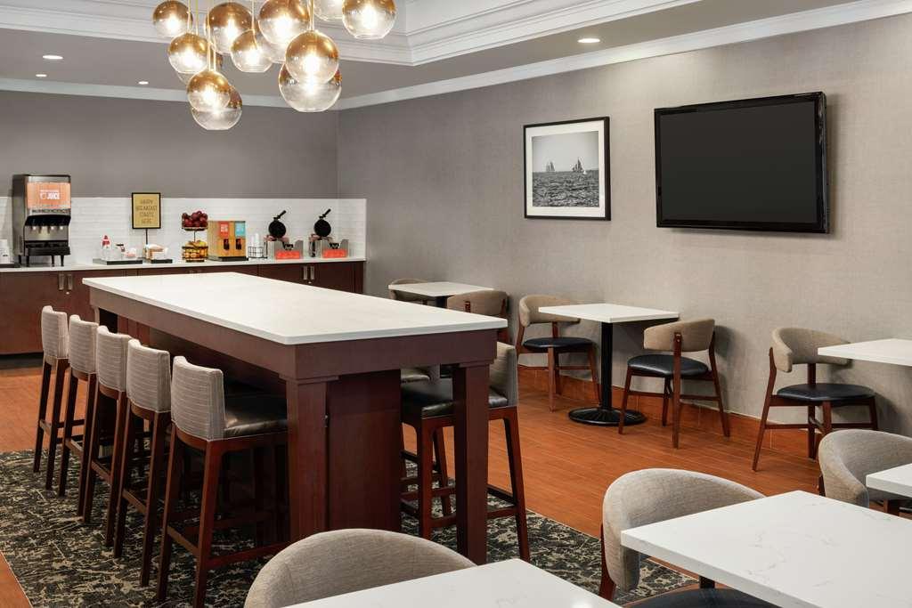 Hampton Inn By Hilton Boston/קיימברידג' מסעדה תמונה