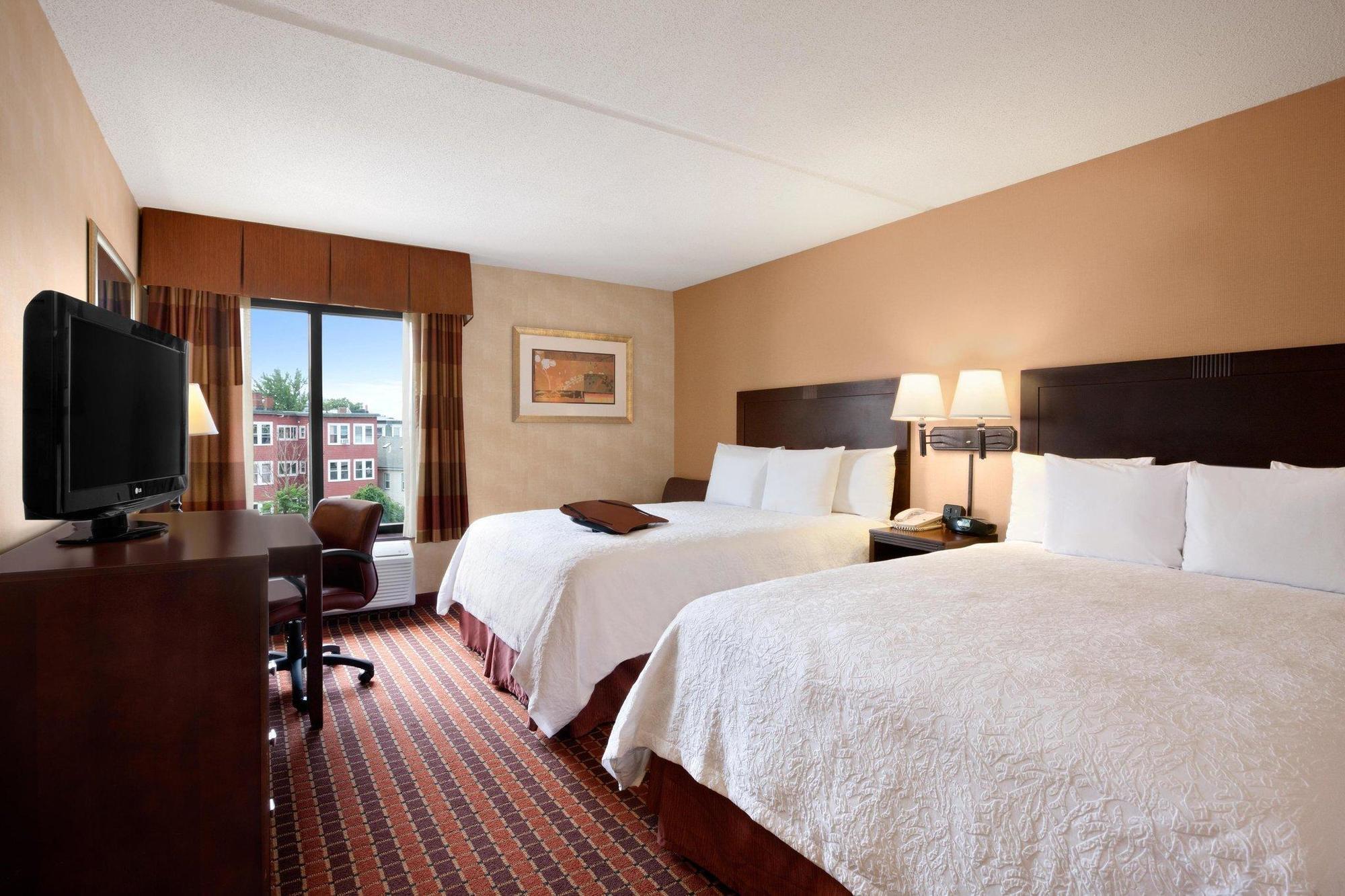 Hampton Inn By Hilton Boston/קיימברידג' מראה חיצוני תמונה