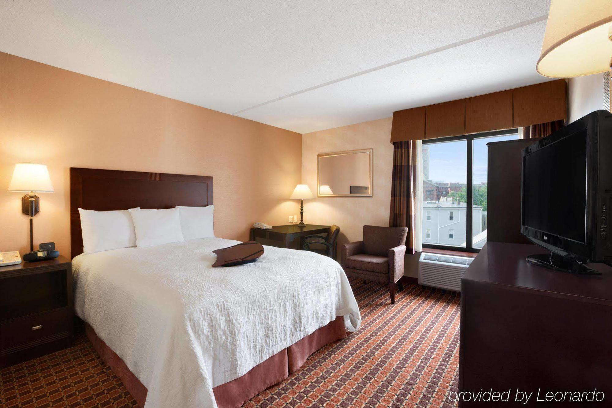 Hampton Inn By Hilton Boston/קיימברידג' מראה חיצוני תמונה