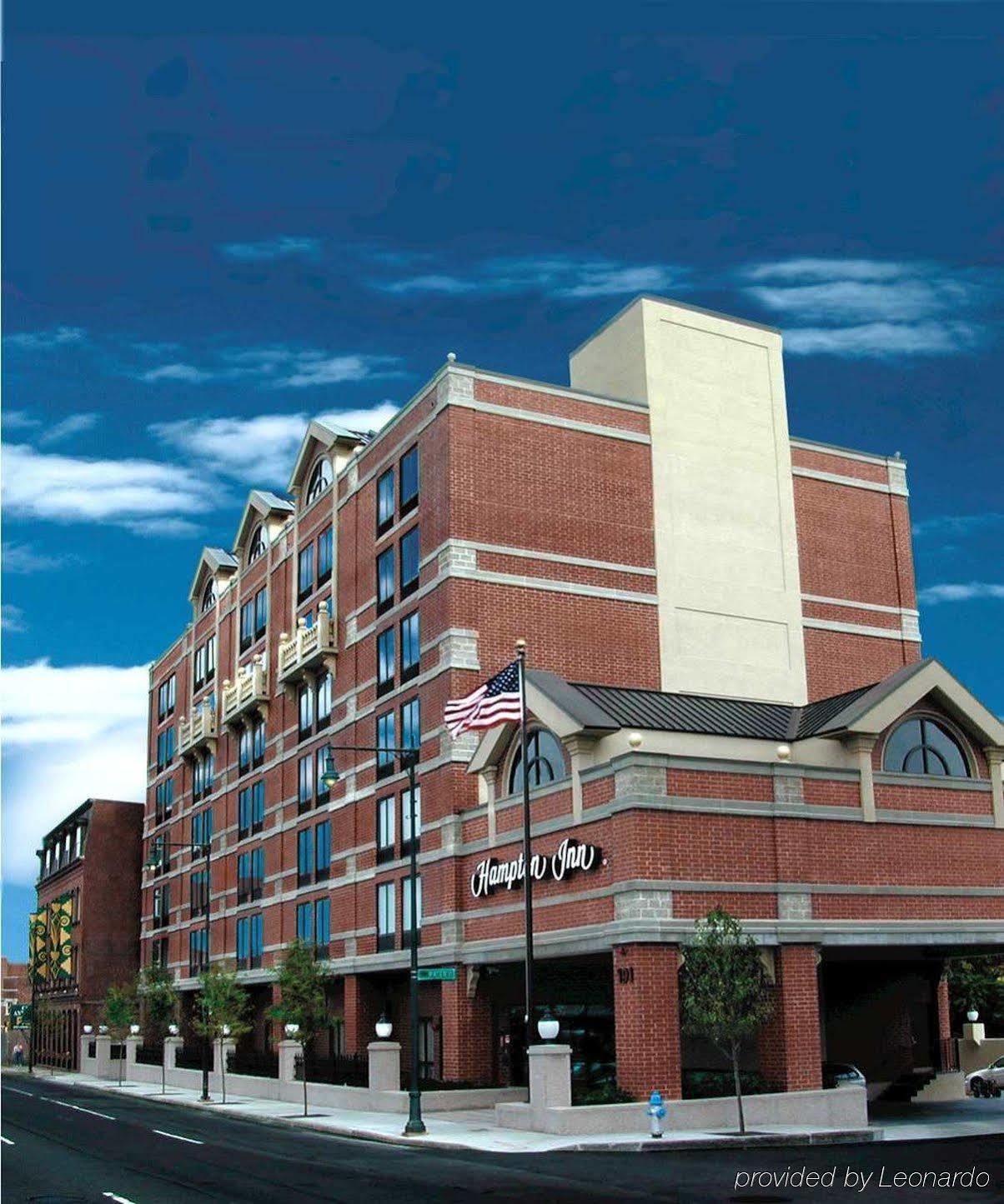 Hampton Inn By Hilton Boston/קיימברידג' מראה חיצוני תמונה