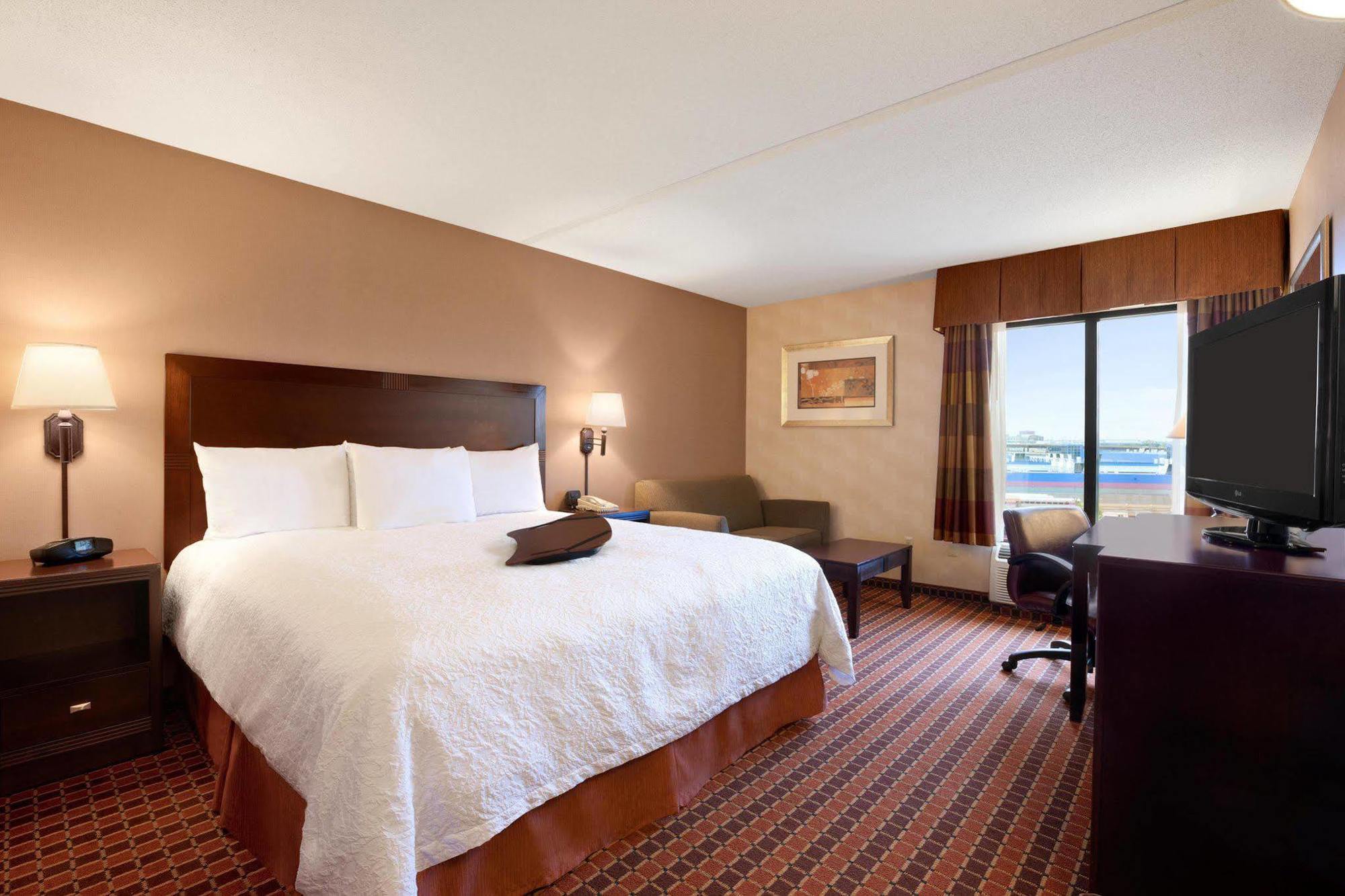 Hampton Inn By Hilton Boston/קיימברידג' מראה חיצוני תמונה